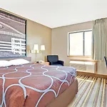 Super 8 By Wyndham Louisville Airport