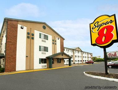 Super 8 By Wyndham Airport 2*